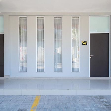 Urbanview Hotel Dj Inn Tegal Bagian luar foto