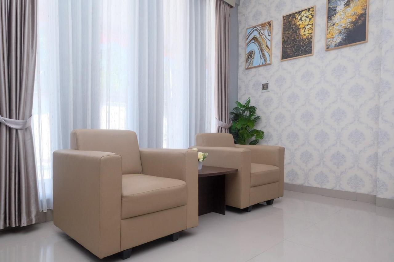 Urbanview Hotel Dj Inn Tegal Bagian luar foto