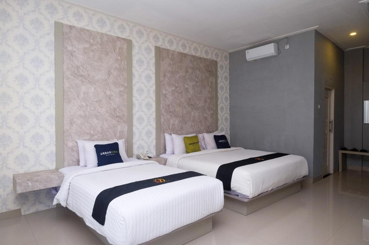 Urbanview Hotel Dj Inn Tegal Bagian luar foto