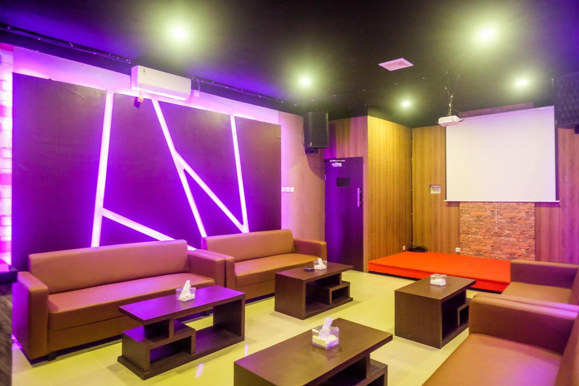 Urbanview Hotel Dj Inn Tegal Bagian luar foto