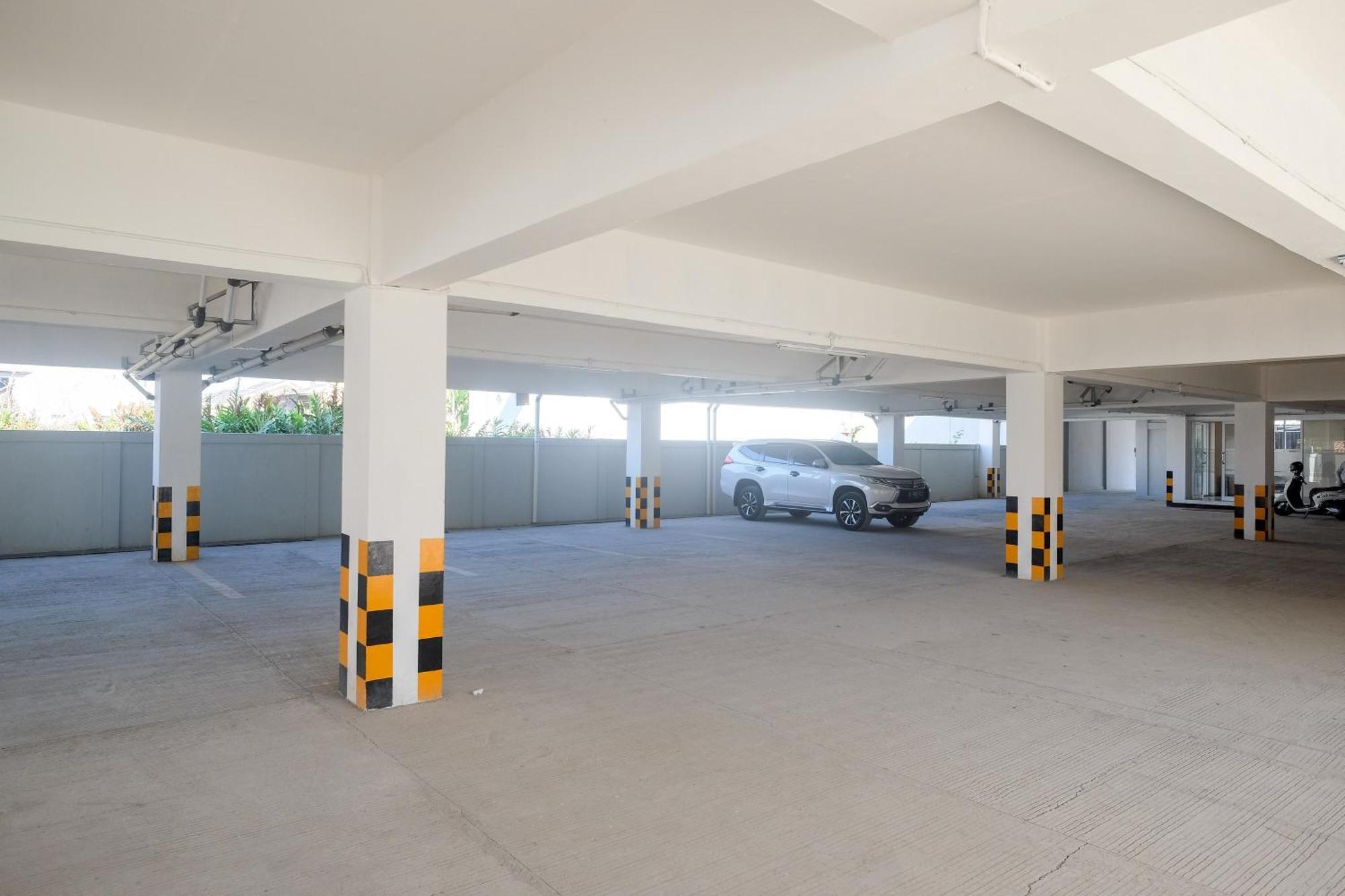 Urbanview Hotel Dj Inn Tegal Bagian luar foto