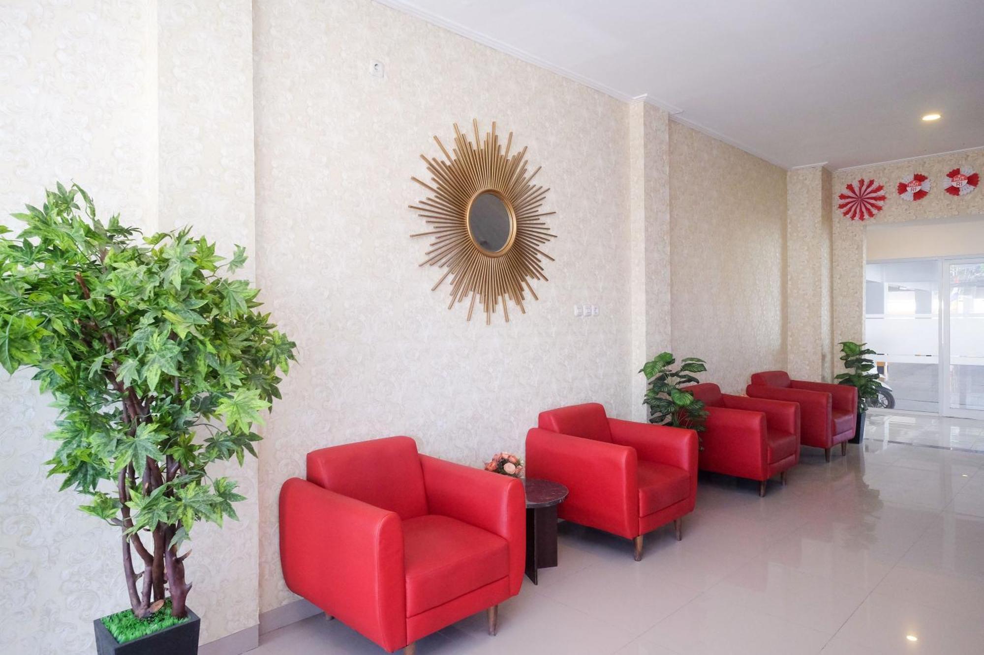Urbanview Hotel Dj Inn Tegal Bagian luar foto