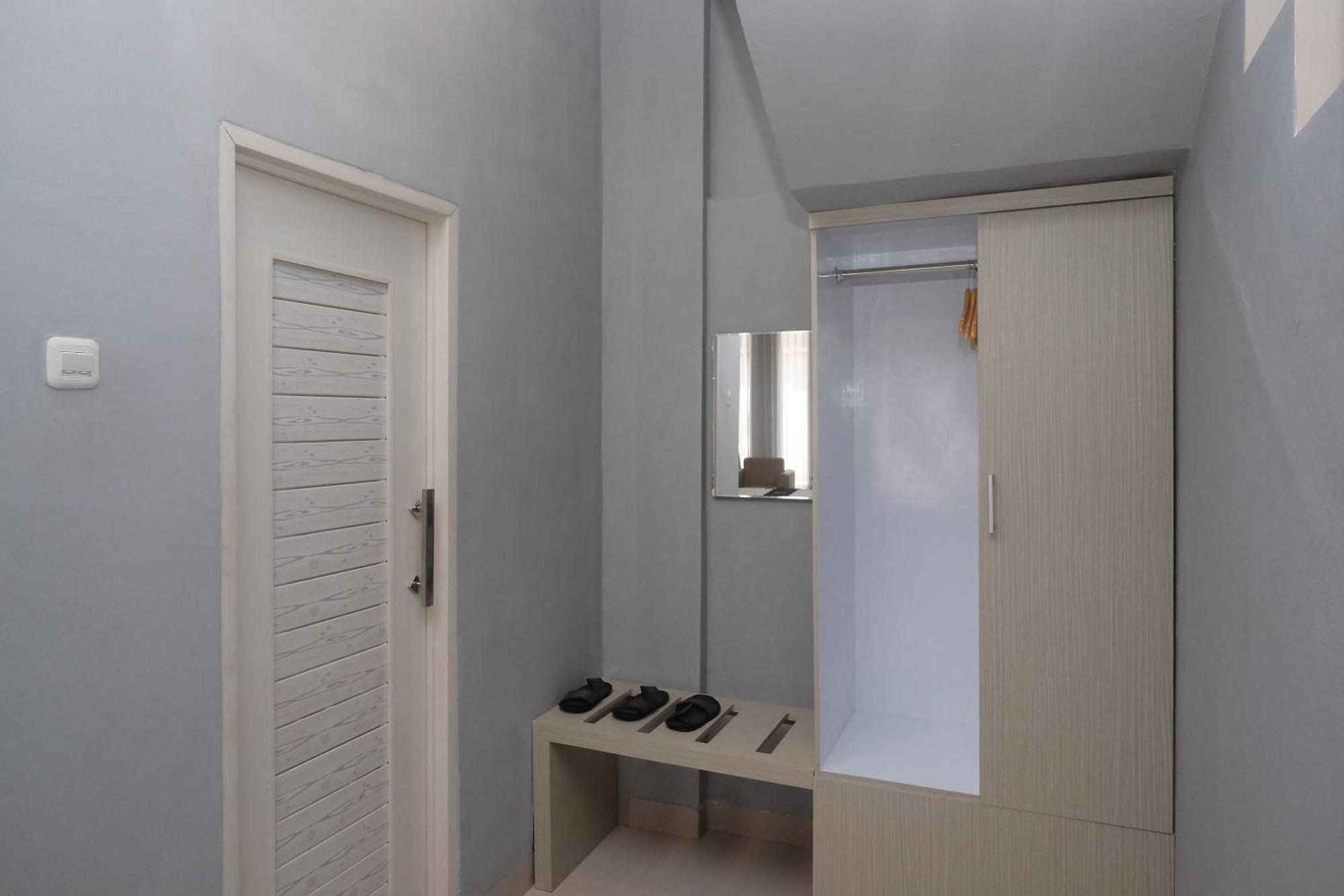 Urbanview Hotel Dj Inn Tegal Bagian luar foto